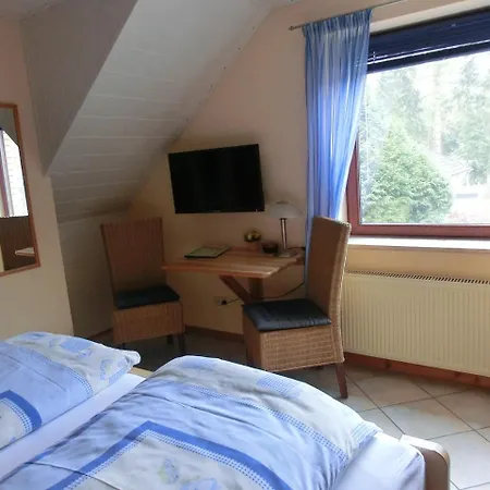 Ullas Gaestehaus ベッド・アンド・ブレックファスト 3*