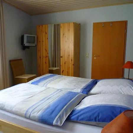 Bed & Breakfast Ullas Gaestehaus *